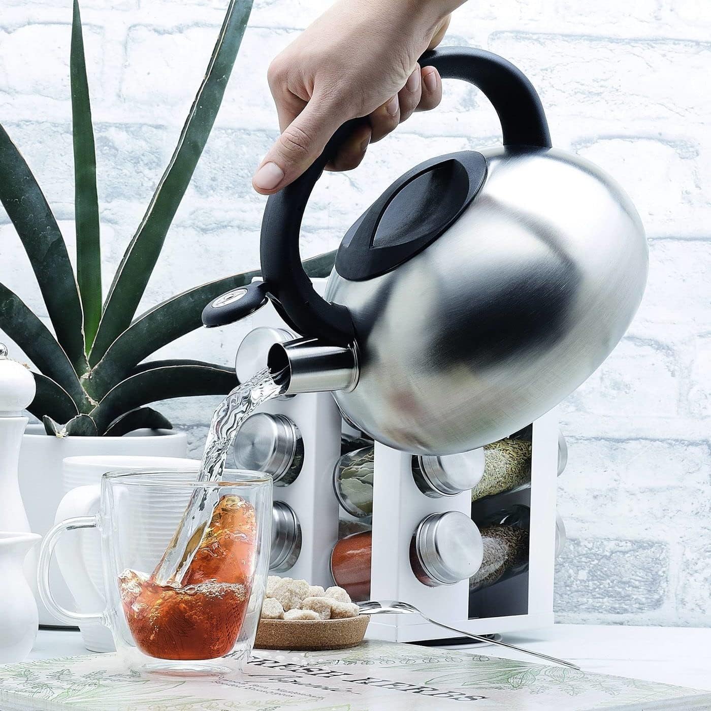 Stovetop Kettles 2.5 L Satin Silver Black Whistling Kettle for Induction Hob Gas Camping All Stovetops