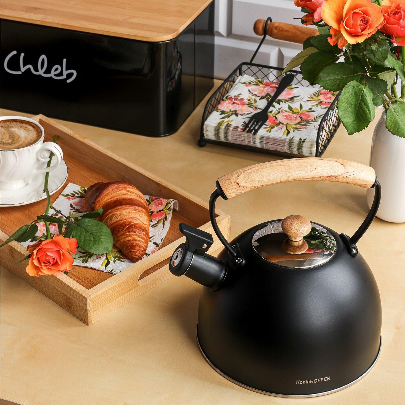 Teapot Induction Kettle Black Matt 2.3 L Whistling Kettle Gas Stove Retro Kettle for Tea and Coffee